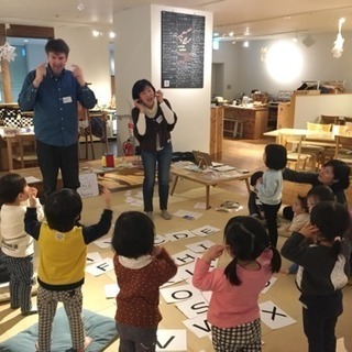 調布駅カフェで親子のための英会話
