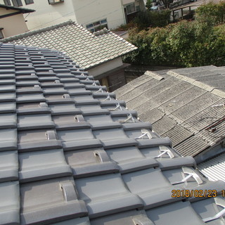 福岡便利屋、高所屋根金具取り付け - 筑紫野市