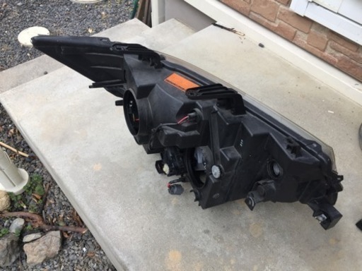 三菱自動車 デリカ D:5 ヘッドライト 助手席側