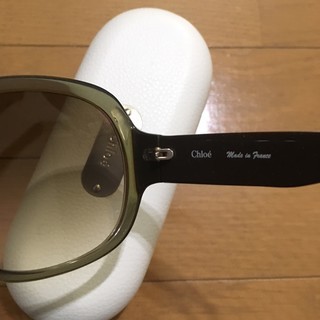 Chloe クロエ サングラス（カーキ系）の画像