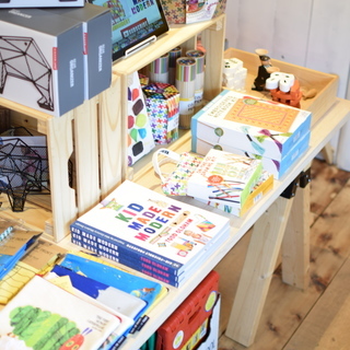 かわいい輸入雑貨のセレクトショップ APRIL FOOLS! 横浜モアーズ店オープニングスタッフ募集！の画像