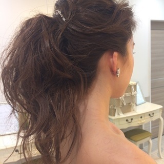 ヘアメイクレッスン承ります。テレビ・ブライダルで活動しているヘアメイクアーティストが行います。の画像