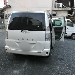 ヴォクシーテレビ、ナビつき！の画像