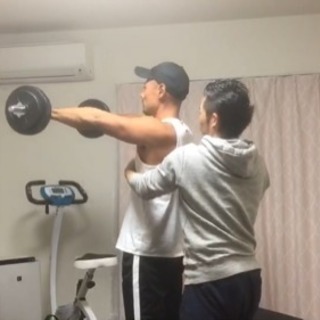 【南森町】パーソナルトレーナー（自由出勤、完全歩合制）