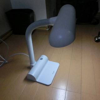 パナソニック　デスクスタンド（美品　とても明るいです）の画像