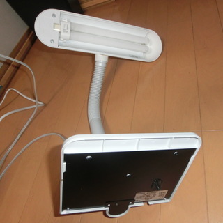 パナソニック　デスクスタンド（美品　とても明るいです）の画像