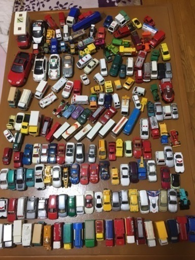 トミカミニカー