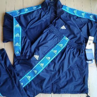 （値下げしました）★新品・未使用★　adidasトレーニングウェア上下セット 　Lサイズ　【 写真追加しました！】の画像