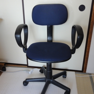 学習用椅子　ややｺﾝﾊﾟｸﾄの画像