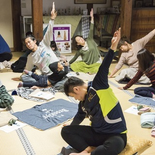 【出張ヨガ】個人宅、自治会、企業様｜奈良北部〜京都府南部へ出張ヨガに参上しますの画像