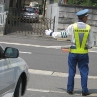 正社員　警備のお仕事でがっつり！！学歴・経験不要！年齢関係なし！22万～30万　やる気次第ではそれ以上も！！の画像