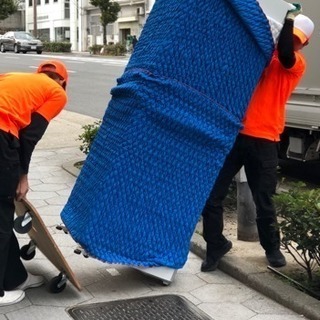 パンフレットを配って下さい。の画像