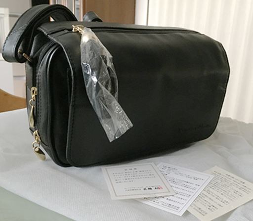 天然皮革の小ぶりなバッグ（未使用）☆取りに来てくれる方限定☆値下げ！！！交渉中