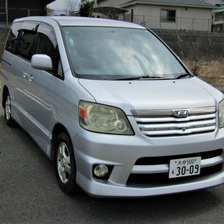 トヨタ　ノア　グレードＳ　平成３０年９月まで車検あり