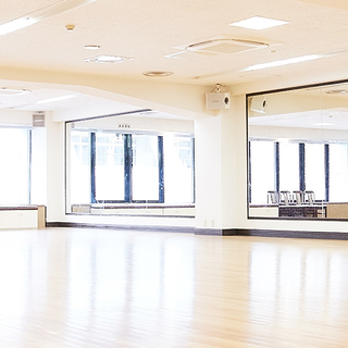 初心者から競技選手まで！話題の社交ダンスを体験してみませんか?の画像
