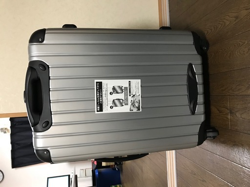 LEGEND（レジェンド） キャリーケース Lサイズ 　新品未使用品　保護シールの貼った状態です。