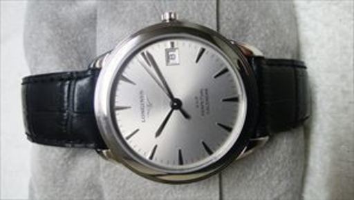 値下げ　ほぼ未使用　保証書付　ＬＯＮＧＩＮＥＳ　ロンジン　腕時計　クオーツ　ウォッチ　V.H.P ＰＥＲＰＥＴＵＡＬ　ＣＡＬＥＮＤＥＲ　L4.722.4 Flagship（フラッグシップ） メンズ　お譲りします。