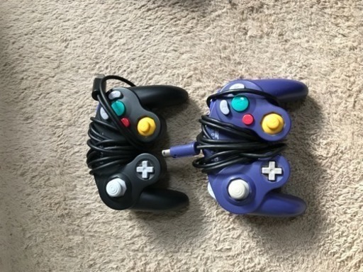 ゲームキューブ コントローラー 2つ