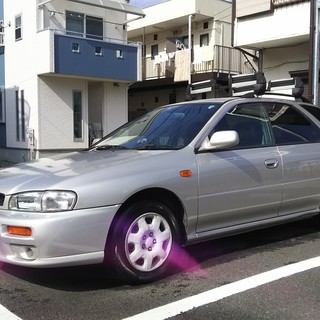 スタッドレスタイヤとスキー＆ボードキャリア付きスバルインプレッサ10万以下で売ります！の画像