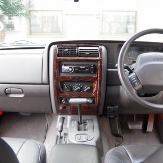 チェロキー リミテッド　「くるまのミツクニ」では外国車も自社ローンで購入可能です！の画像