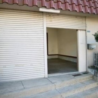 大家直接募集！初期費用3万台‼️連保不要！生保可！敷・礼ゼロ&ペット、大型犬、多頭飼い可！家賃１ヶ月無料！ｺﾝﾋﾞﾆ徒歩3分、南向き、角部屋、三面採光の『 店舗、倉庫利用可能！楠根北町戸建』募集依頼！■■賃貸　香里園駅　萱島駅　バイクガレージ 寝屋川市駅 戸建て 店舗 事務所  倉庫、教室、学習塾、整体、大工  運送会社 - 不動産