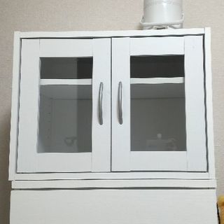 一人暮らし用食器棚2段の画像