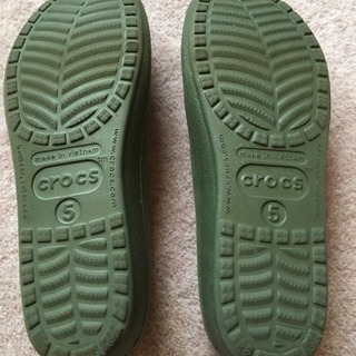 クロックス.プリマ.パンプスの画像