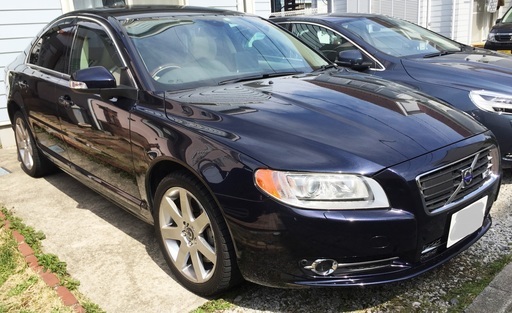 ボルボS80 V84.4L 2007モデルマジックブルーメタリック走行
