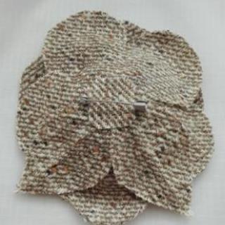 未使用★カメリア★ツイード生地のコサージュ(ハンドメイド)入学式にの画像