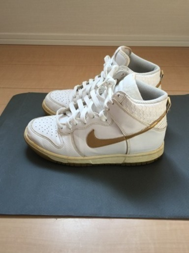 NIKE スニーカー