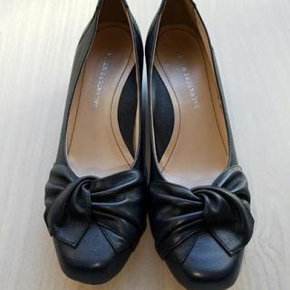 新品 パンプスの画像