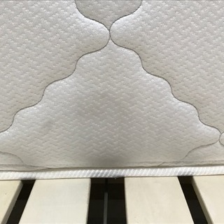 ダブルサイズ ベッドフレームとベッド フランスベッド社製マットレスとセンベラ スピナの画像