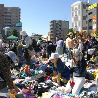 ３月２５日（日）「朝霞駅南口広場」フリーマーケット開催