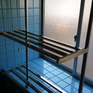 キッチン用突っ張り棚の画像