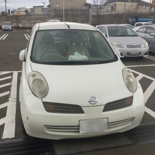 急募！ニッサン H15 マーチ 白 77.000kmの画像