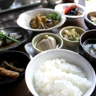 ★日給13,000円～★完全個室寮完備＆3食まかない有り！！♪入...