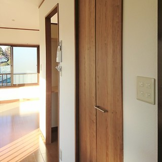 【ジョンソンタウン徒歩２分♪】入間市東町小向かい・リノベ済み１Ｒ♪ − 埼玉県