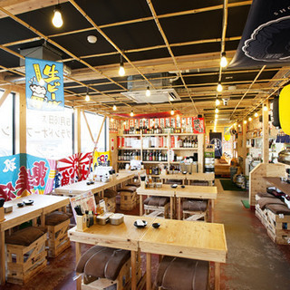 ホール・キッチンスタッフ／駅チカ楽しすぎ居酒屋です！