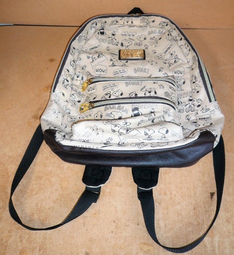 ピーナッツ PEANUTS SNOOPY スヌーピー かわいいリュック◆大きい間口で使いやすい
