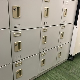 シューズロッカー ９人用 鍵付