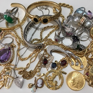 切手・貴金属・ダイヤ＆宝石・時計・ブランド品など、高価お買取りさせて頂きます！ - 地元のお店