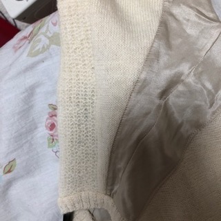 アルパカとシルクの入ったカーディガンの画像