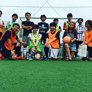 【土曜日にお昼からフットサル⚽️誰でも歓迎😆ゲーム中心で楽しくボ...