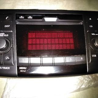 スズキ　Ｈ28年式スイフトの純正カーオーディオ