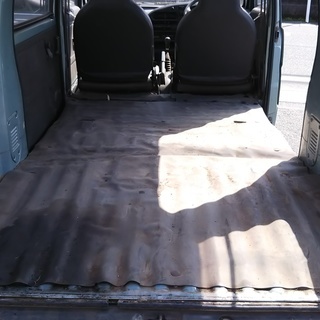 成約御礼　 ダイハツハイゼットバン！仕事用に！古いけど距離少ない！　　　　　　　　でも・・・エアコンなし・・・残念の画像