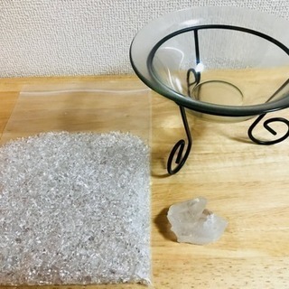ガラスの器＆水晶の画像