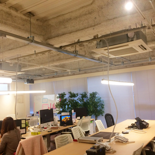 【年齢不問！初心者歓迎！】事務スタッフ大募集！簡単軽作業を女性がほとんどの社内！の画像