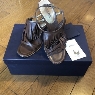 お取引中！PRADA フリンジレザーサンダル　３７
