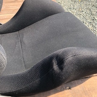 レカロシート バックロゴ付きの画像