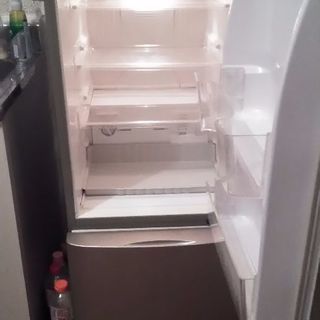 冷蔵庫あげます。　単身用。の画像